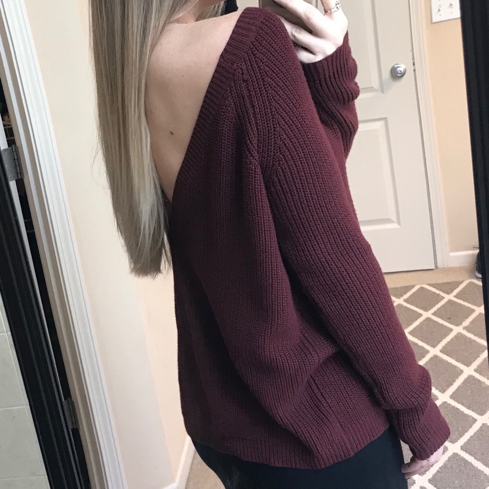 🔥Lulus backless burgundy sweater